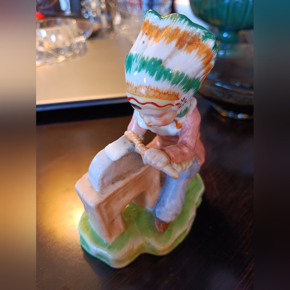 NATIVE AMERICAN GRINDING AXE FIGURE